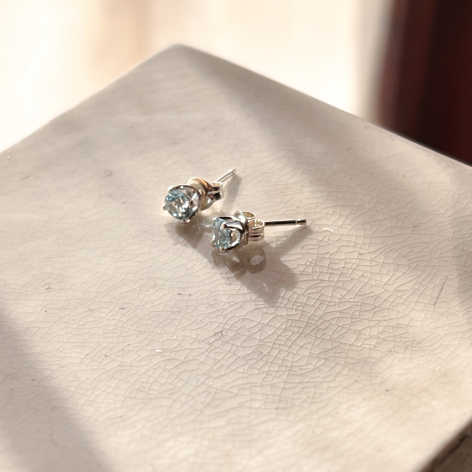 Natural Aquamarine Sterling Silver Round Stud Earrings (4mm)